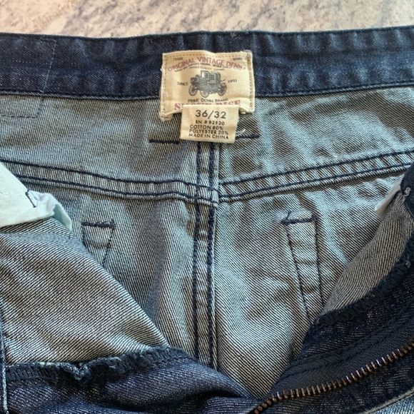 Distressed jeans - Picture 3 of 13